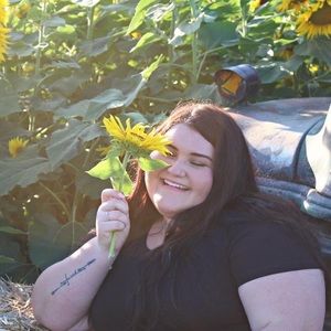 Meet your Posher, Katelyn